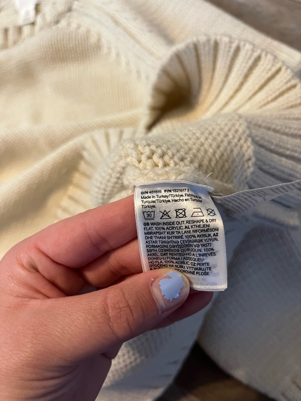 H&M Cream Raglan-Sleeved Sweater - Picture 8 of 8